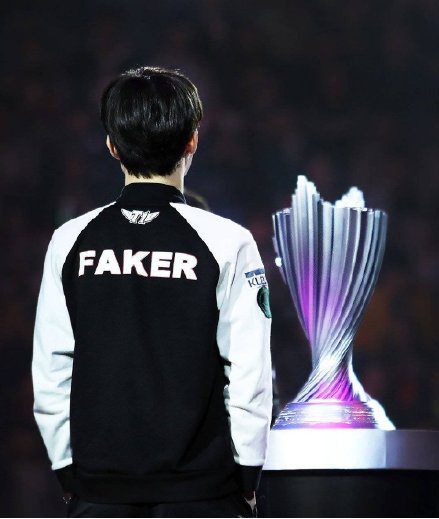 开云体育官网-FPX横扫HKA,Faker绝境逆转