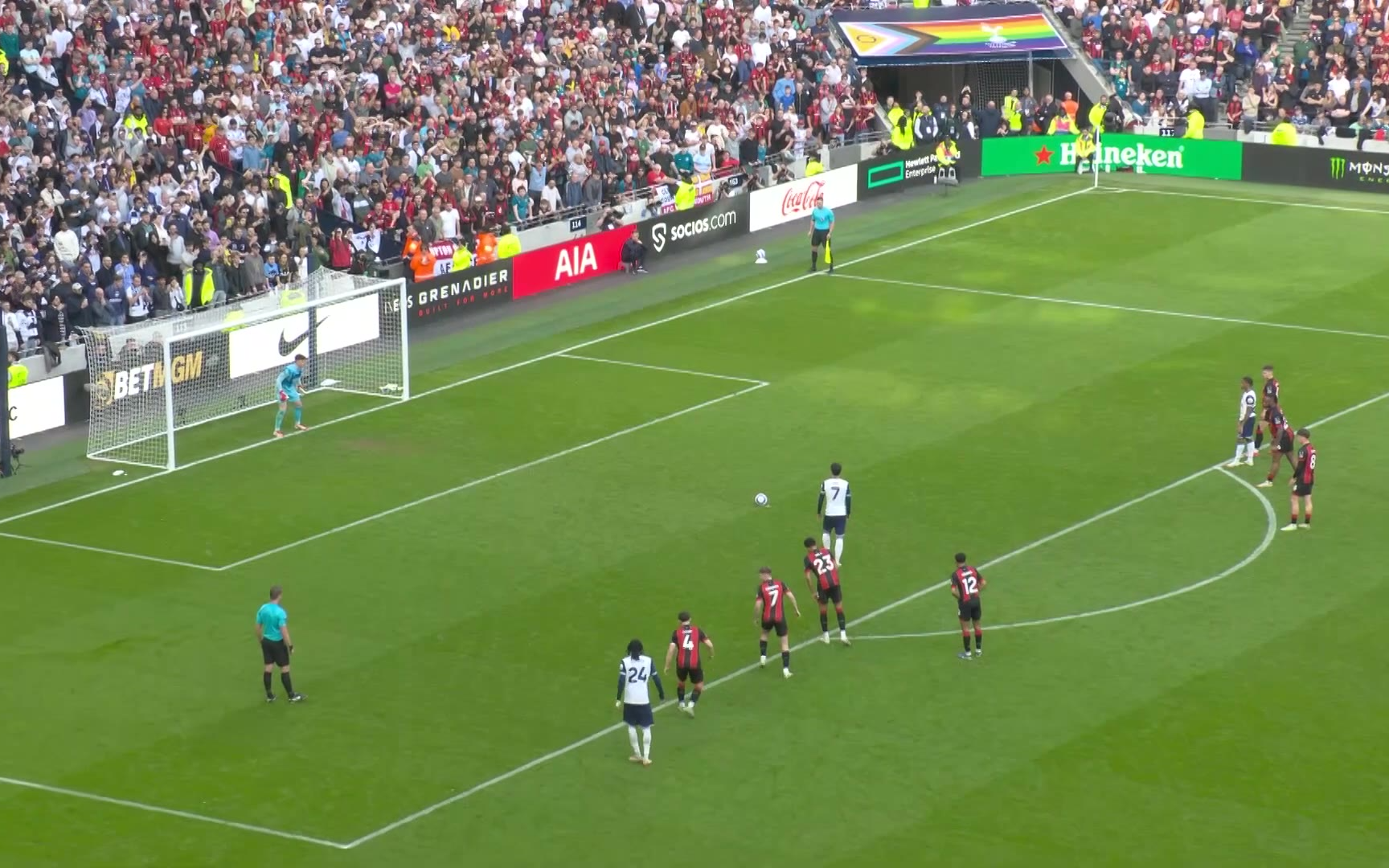 马德里竞技完胜巴西,孙兴慜打破历史纪录 马德里竞技完胜巴西,孙兴慜打破历史纪录