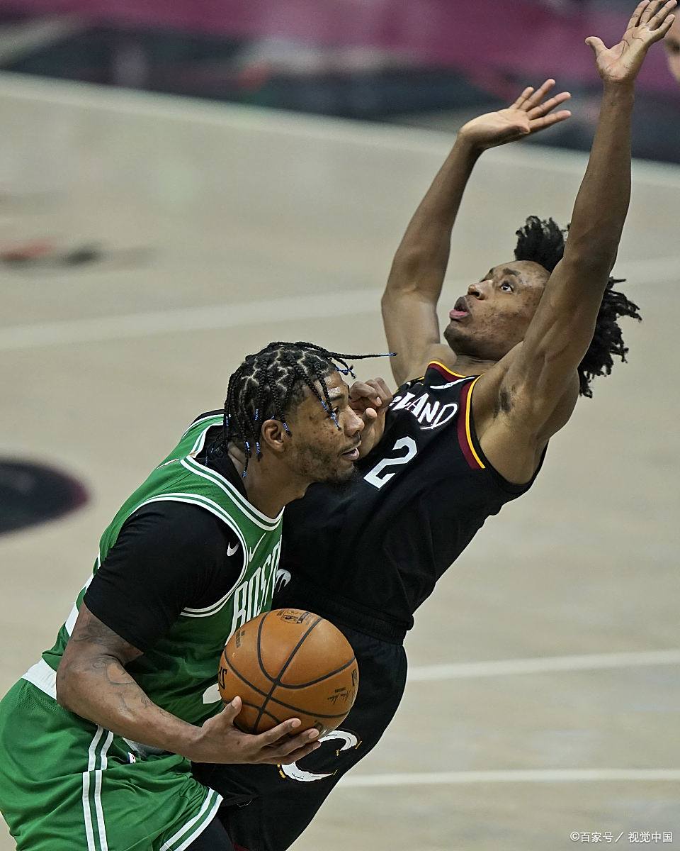 凯尔特人队击败雄鹿,泰伍威惊人表现 凯尔特人队击败雄鹿,泰伍威惊人表现