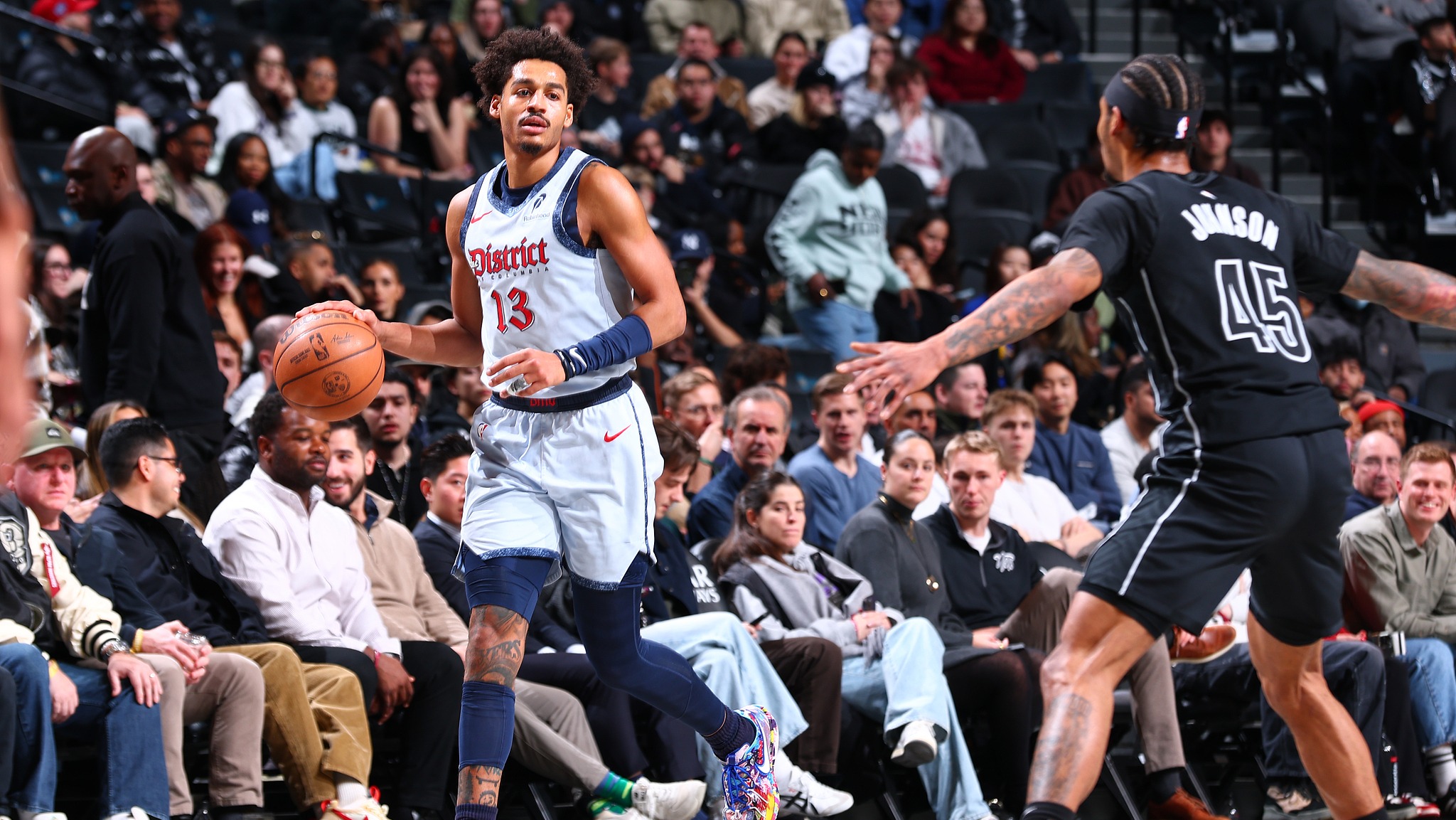 篮网全队士气高涨，球员庆祝全胜超乎预期继续助阵比赛的简单介绍