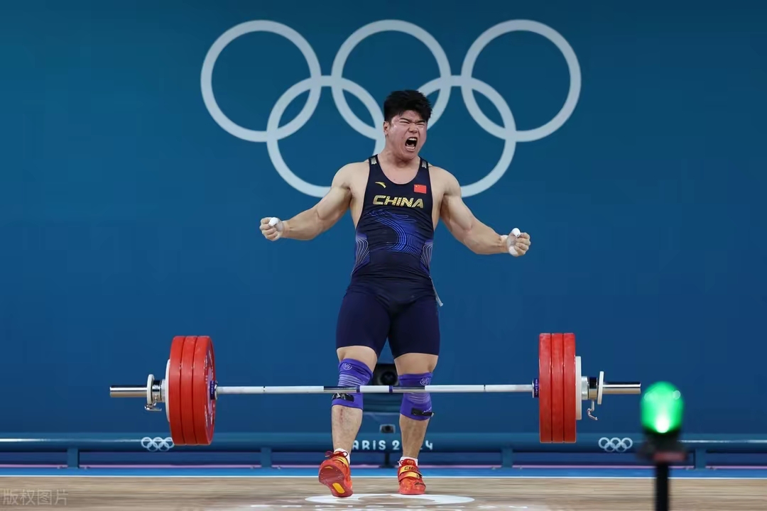包含加拿大选手斩获男子举重冠军的词条