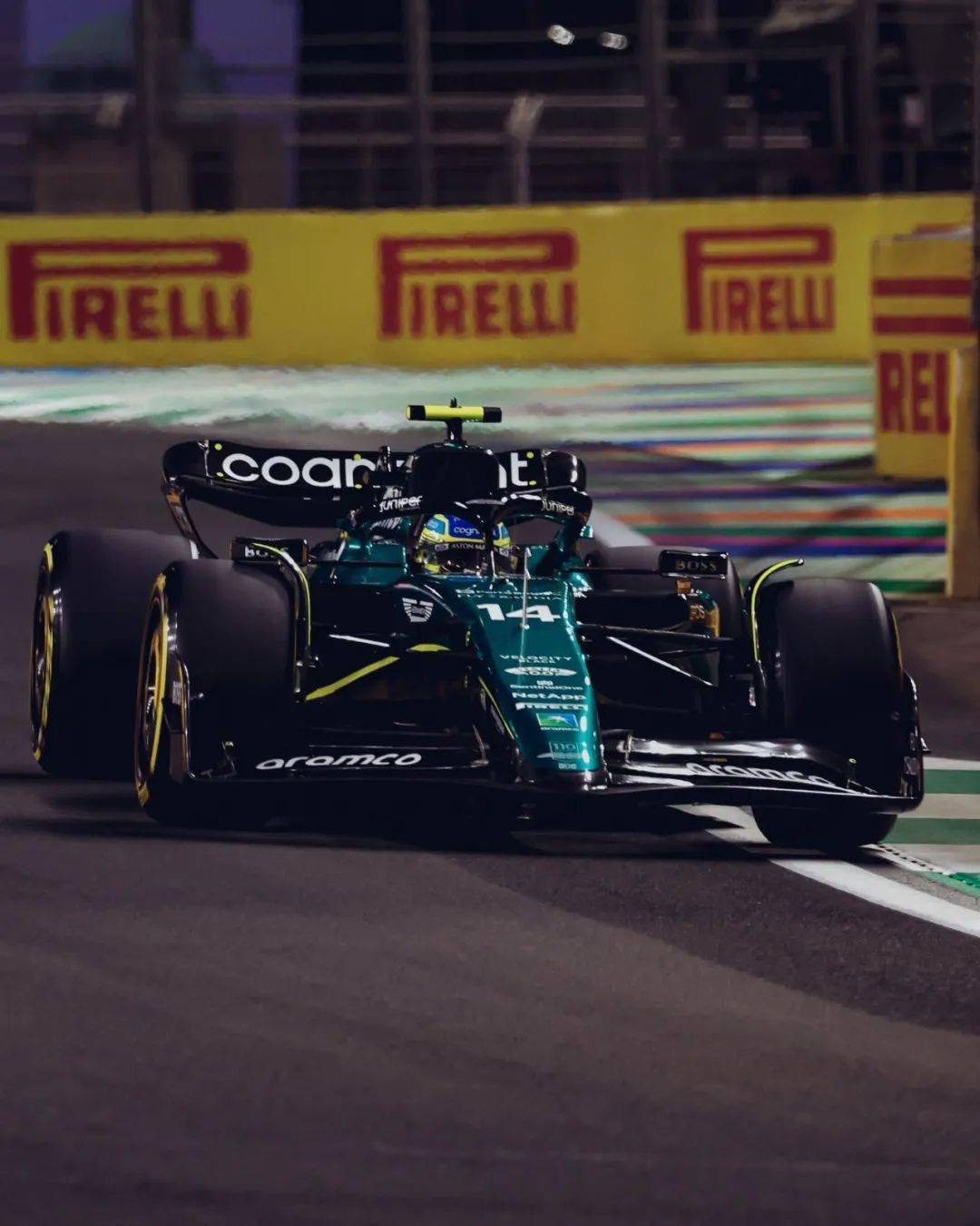 开云体育官方网站-梅赛德斯碾压红牛车队，阿隆索刷新纪录的简单介绍